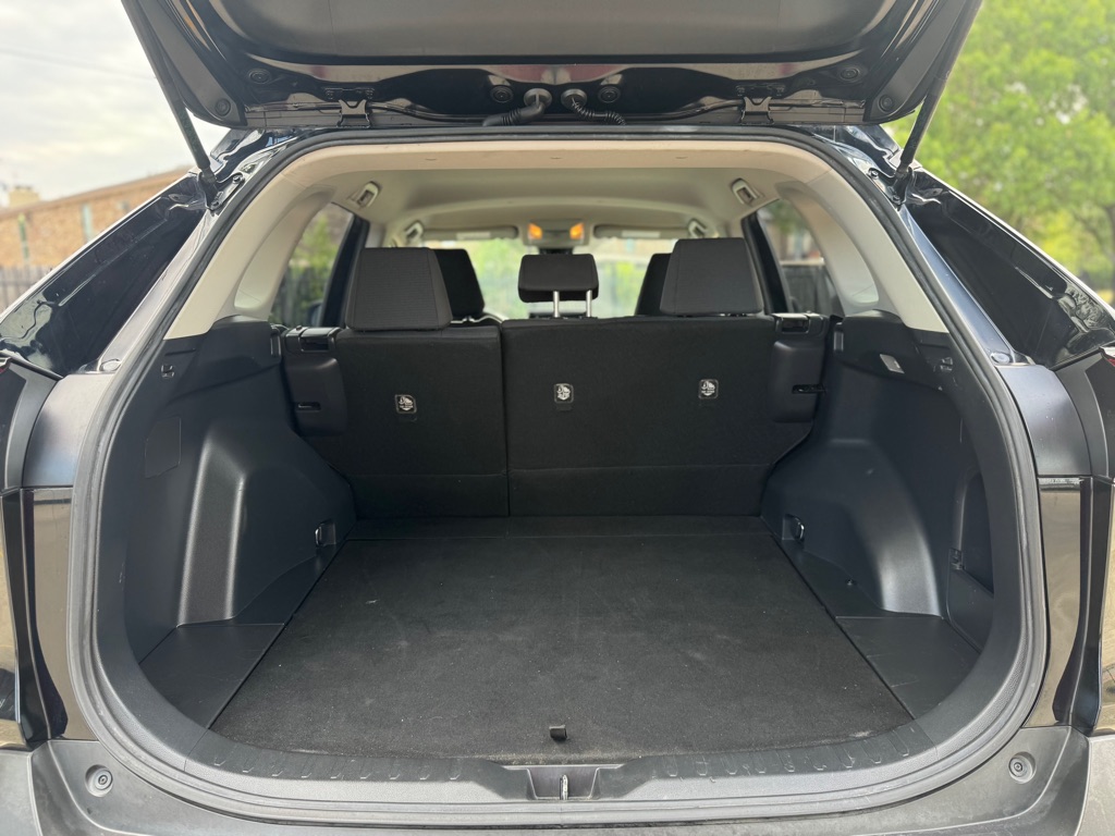 Photo 28 of this TOYOTA RAV4