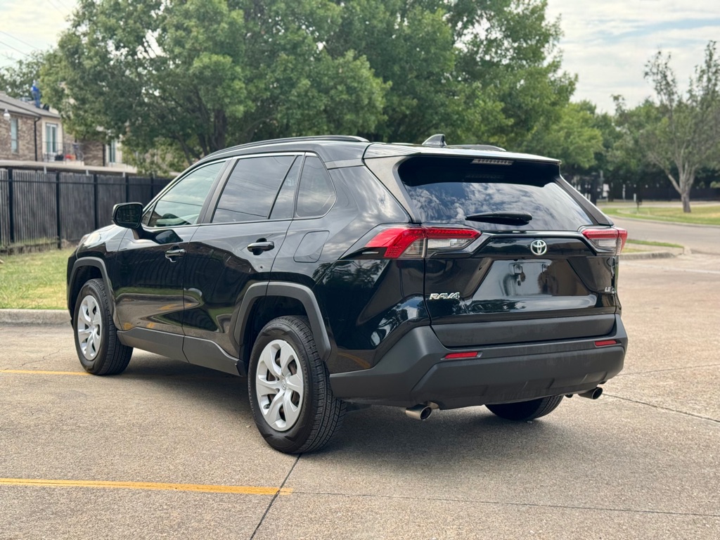 Photo 4 of this TOYOTA RAV4