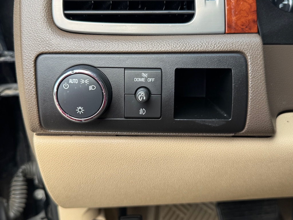 Photo 9 of this CHEVROLET TAHOE