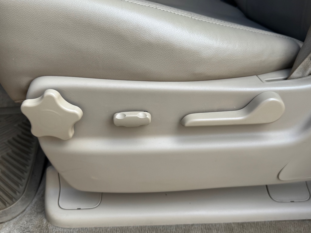 Photo 8 of this CHEVROLET TAHOE
