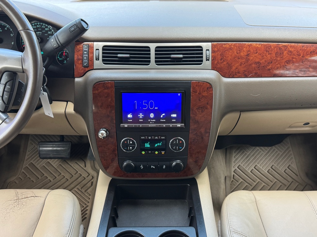 Photo 17 of this CHEVROLET TAHOE