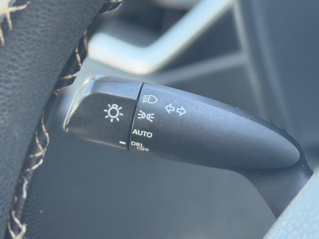 Photo 13 of this TOYOTA COROLLA