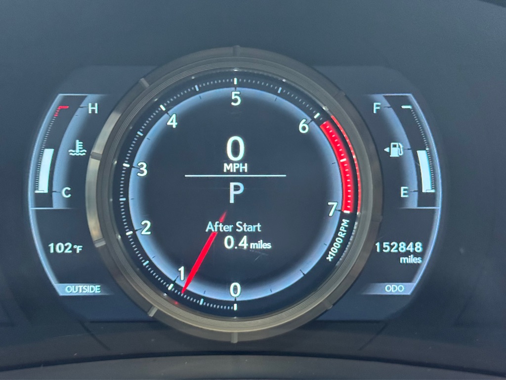 Photo 16 of this LEXUS IS 200T
