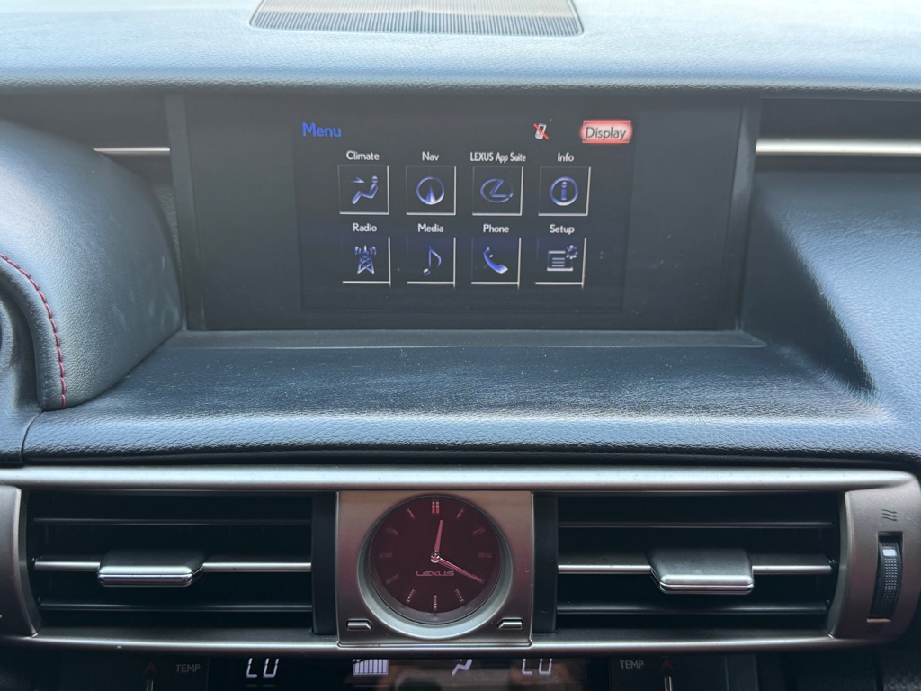 Photo 21 of this LEXUS IS 200T