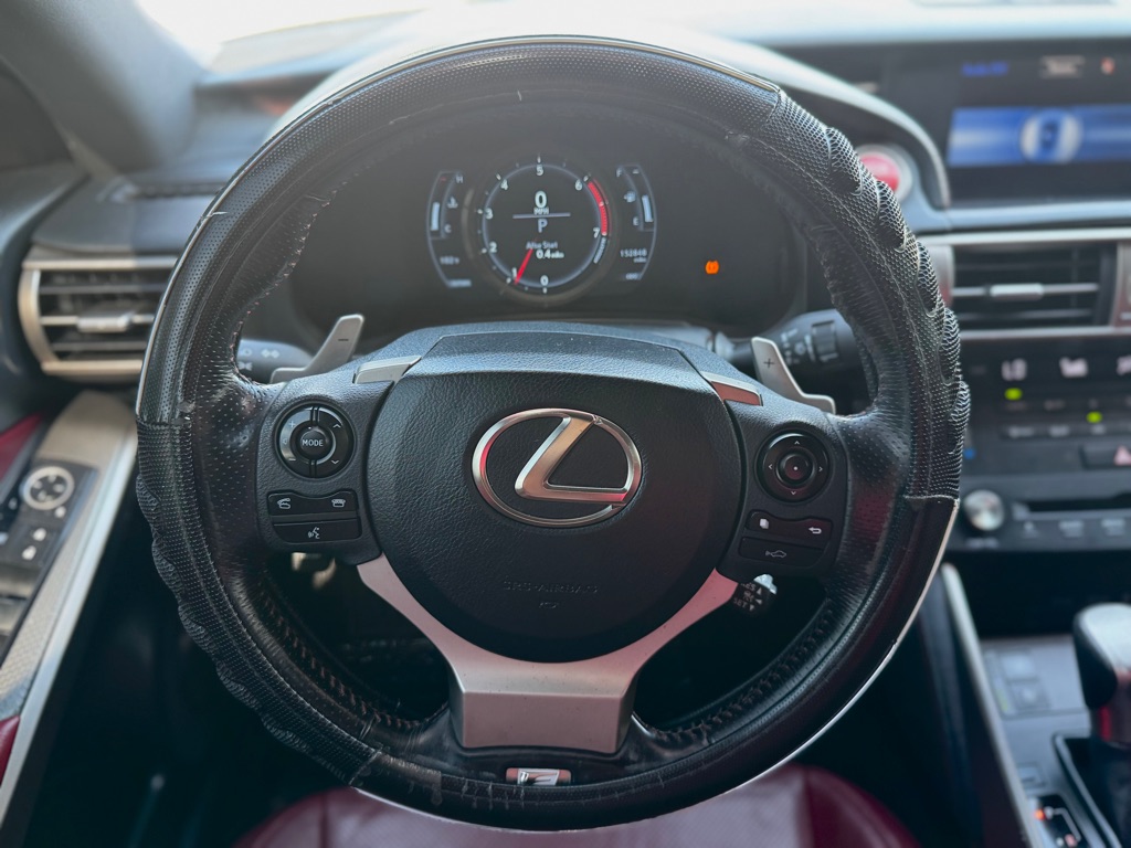 Photo 11 of this LEXUS IS 200T