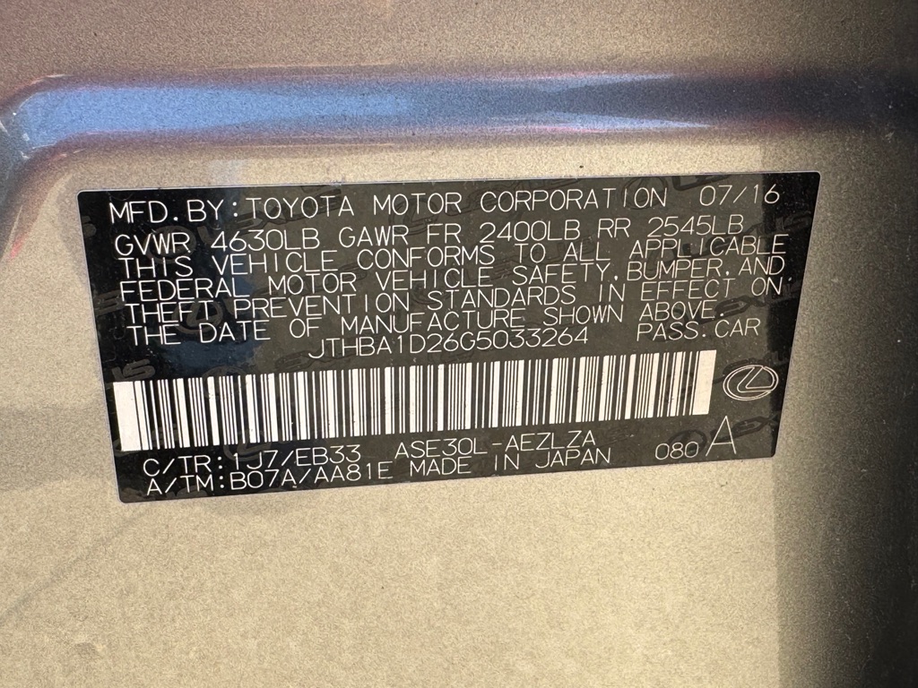 Photo 35 of this LEXUS IS 200T