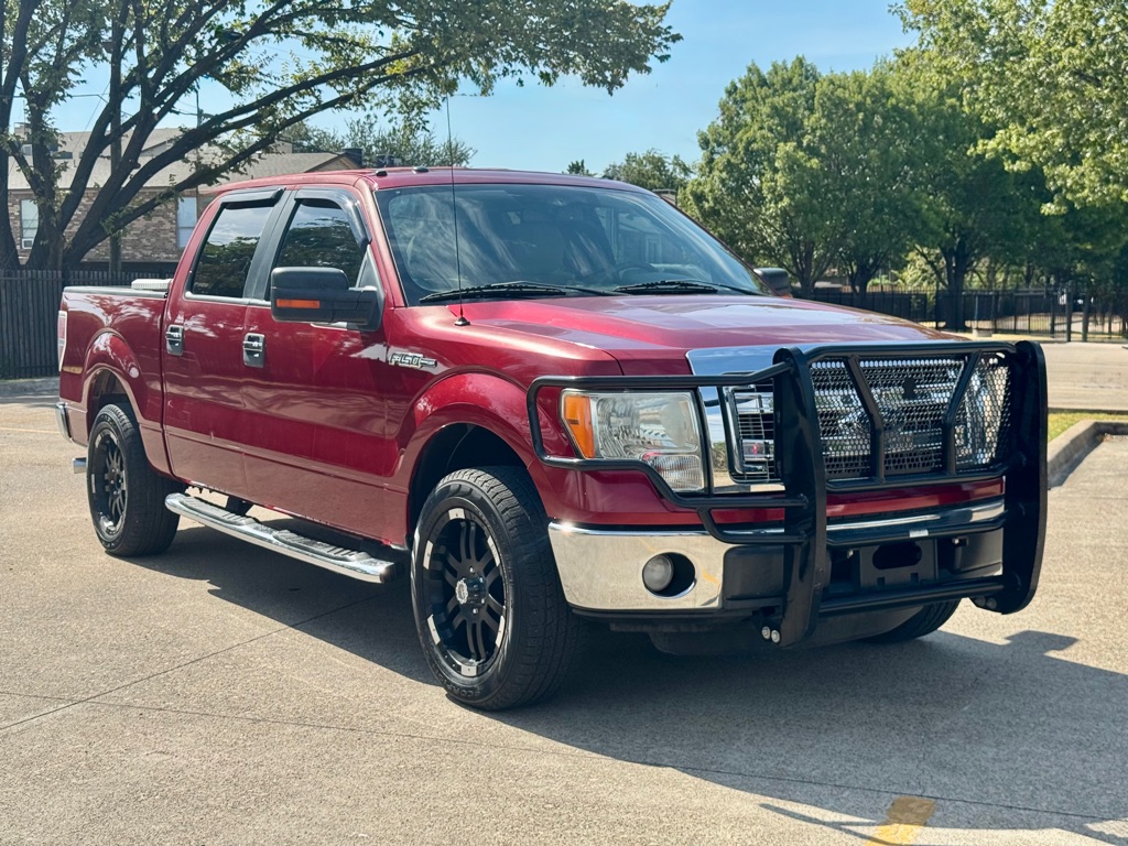 Photo 2 of this FORD F-150