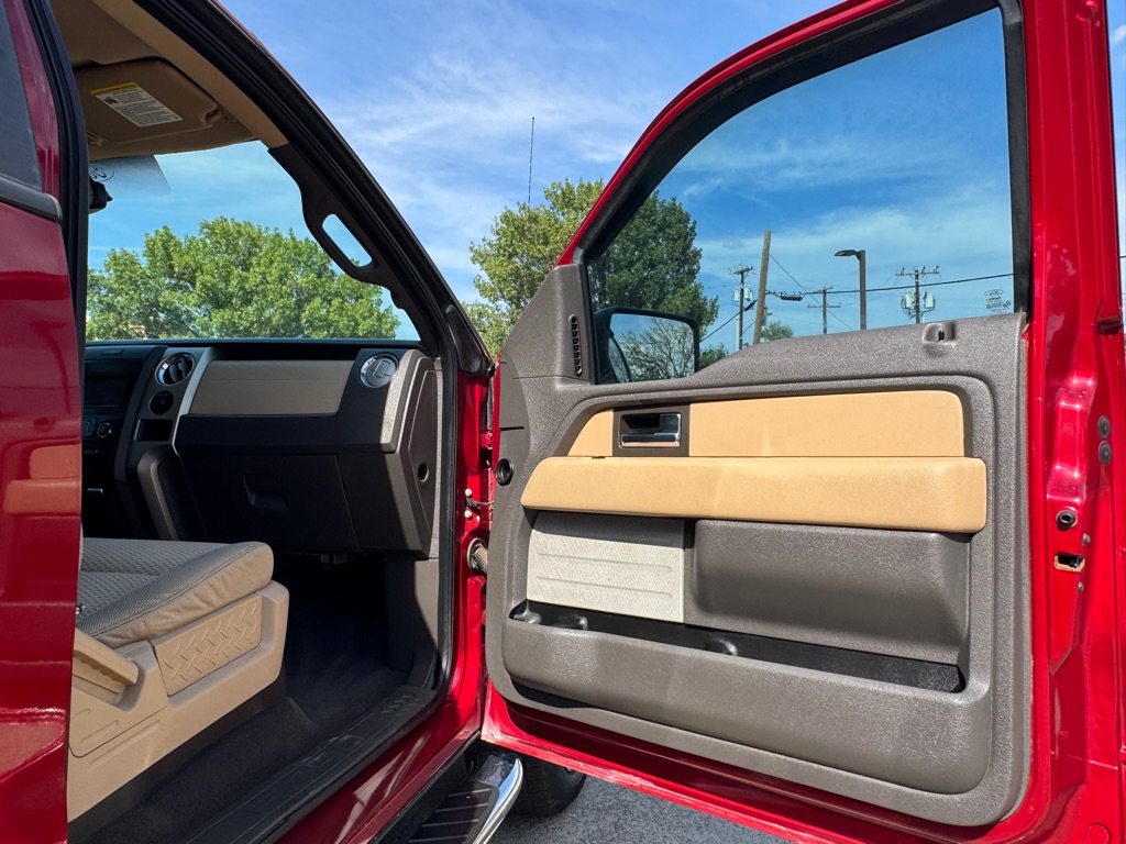 Photo 27 of this FORD F-150