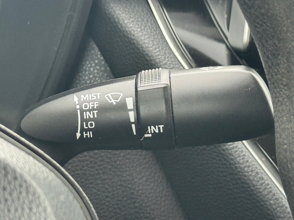 Photo 13 of this TOYOTA COROLLA