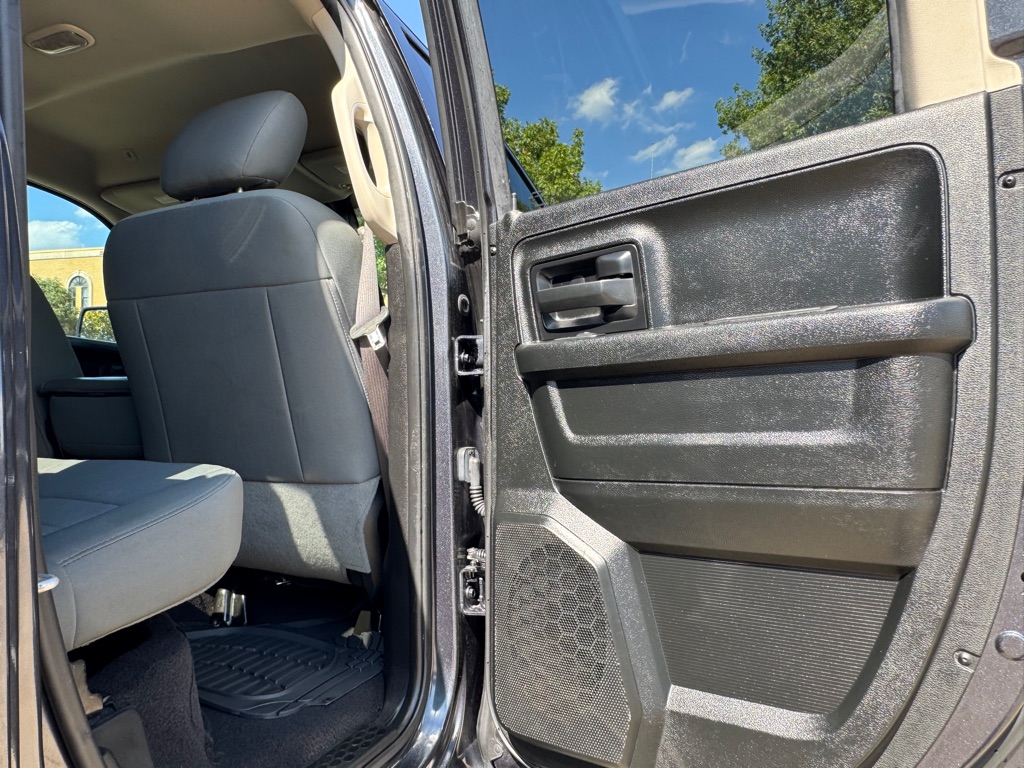 Photo 21 of this RAM 1500
