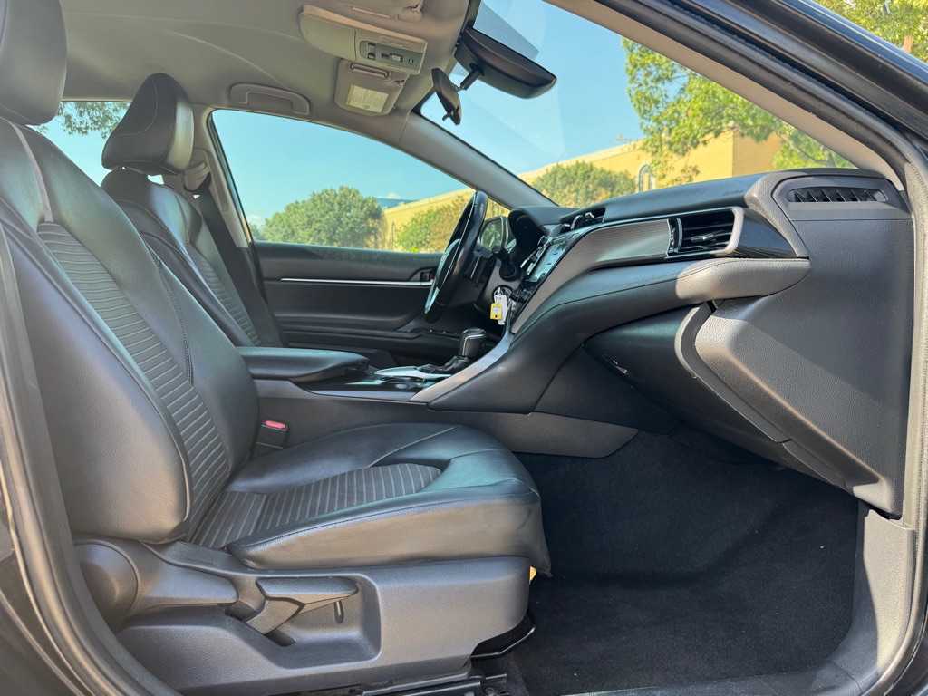 Photo 30 of this TOYOTA CAMRY
