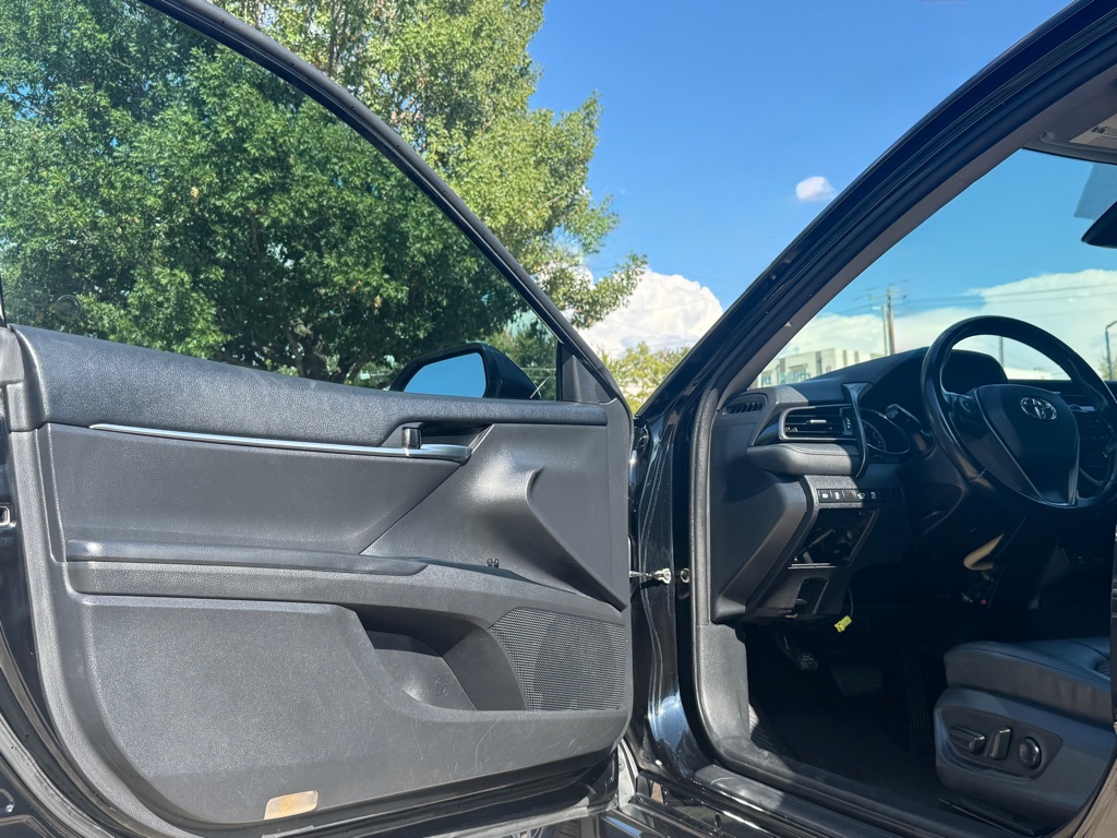 Photo 5 of this TOYOTA CAMRY