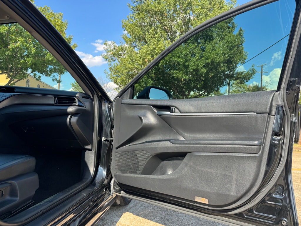 Photo 29 of this TOYOTA CAMRY
