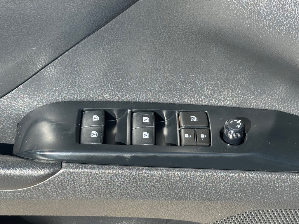 Photo 6 of this TOYOTA CAMRY
