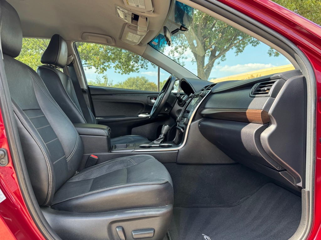 Photo 28 of this TOYOTA CAMRY