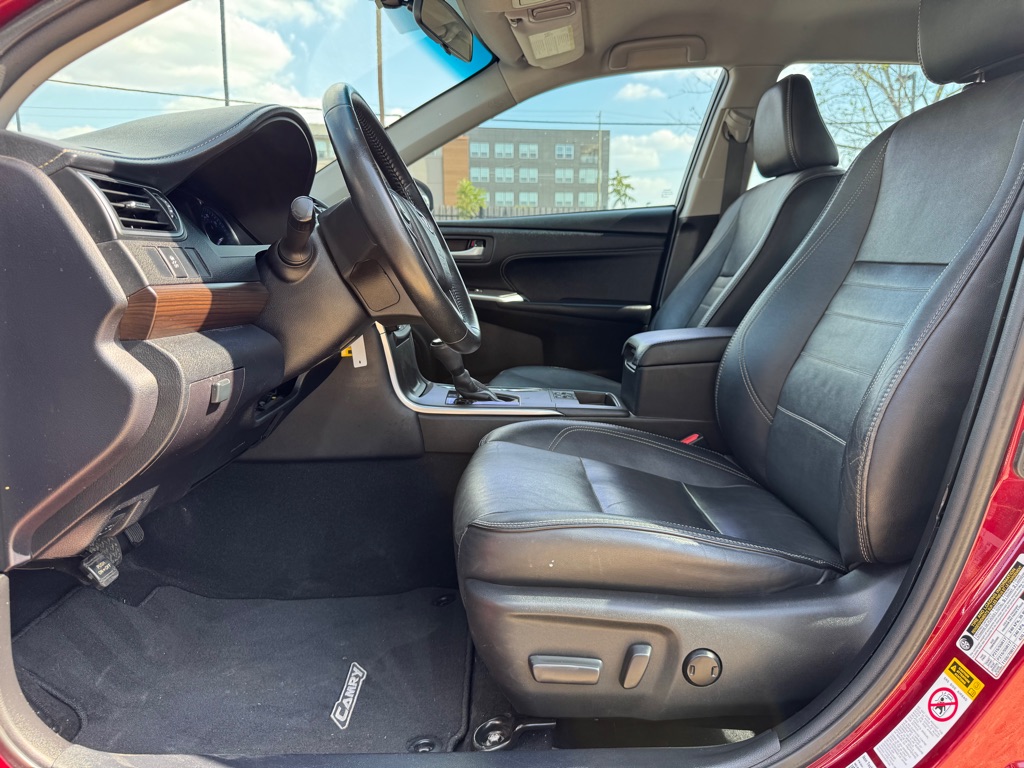 Photo 7 of this TOYOTA CAMRY