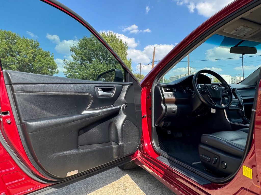 Photo 5 of this TOYOTA CAMRY