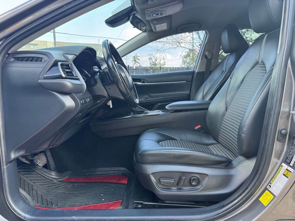 Photo 7 of this TOYOTA CAMRY