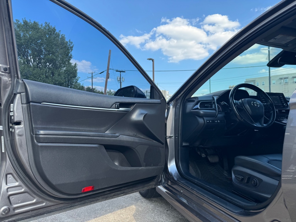 Photo 5 of this TOYOTA CAMRY