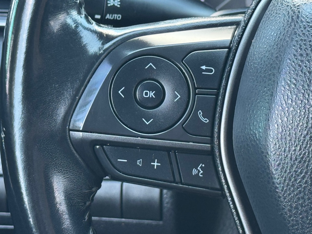 Photo 10 of this TOYOTA CAMRY