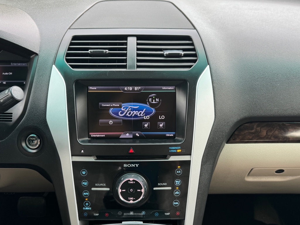 Photo 18 of this FORD EXPLORER