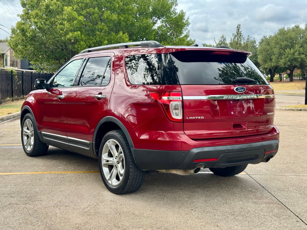 Photo 4 of this FORD EXPLORER