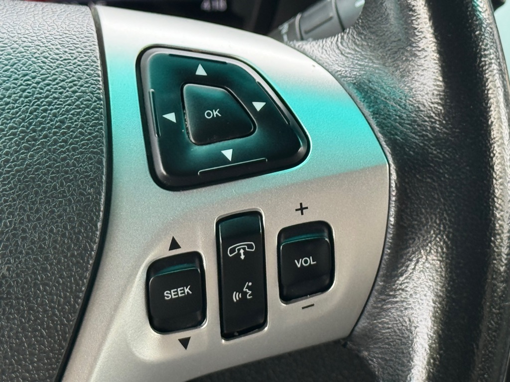 Photo 12 of this FORD EXPLORER