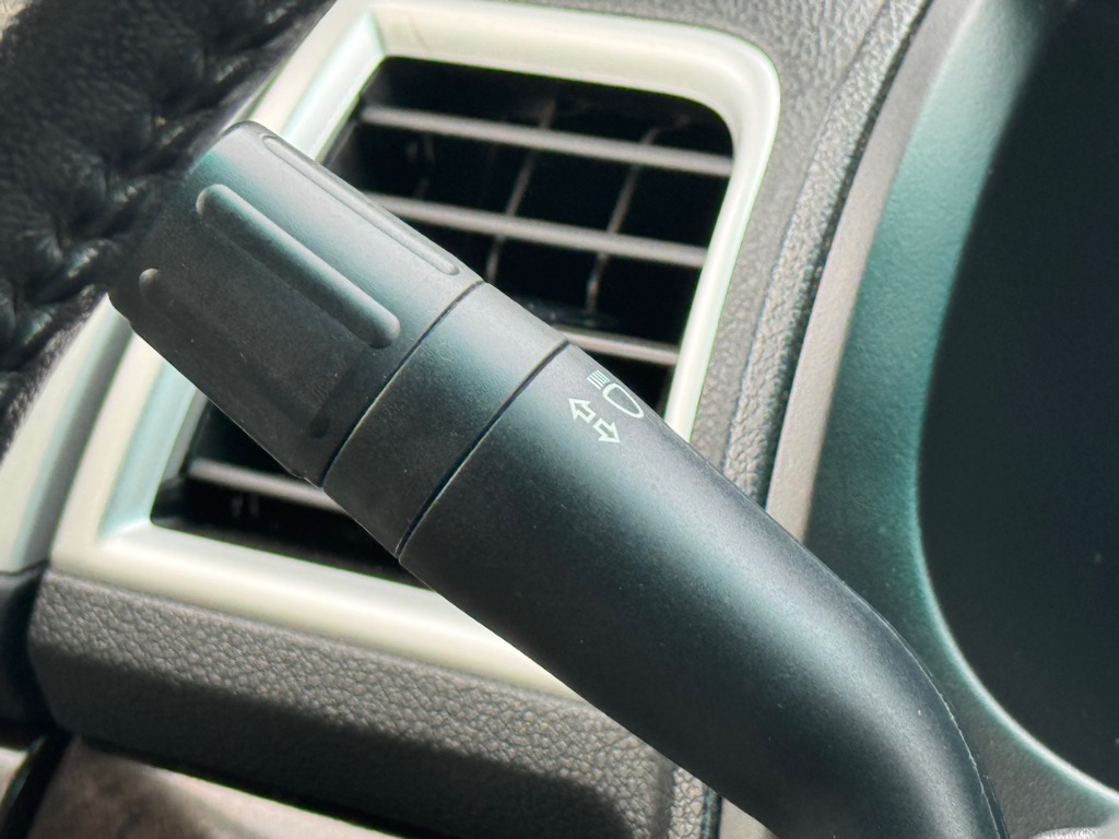 Photo 13 of this FORD EXPLORER