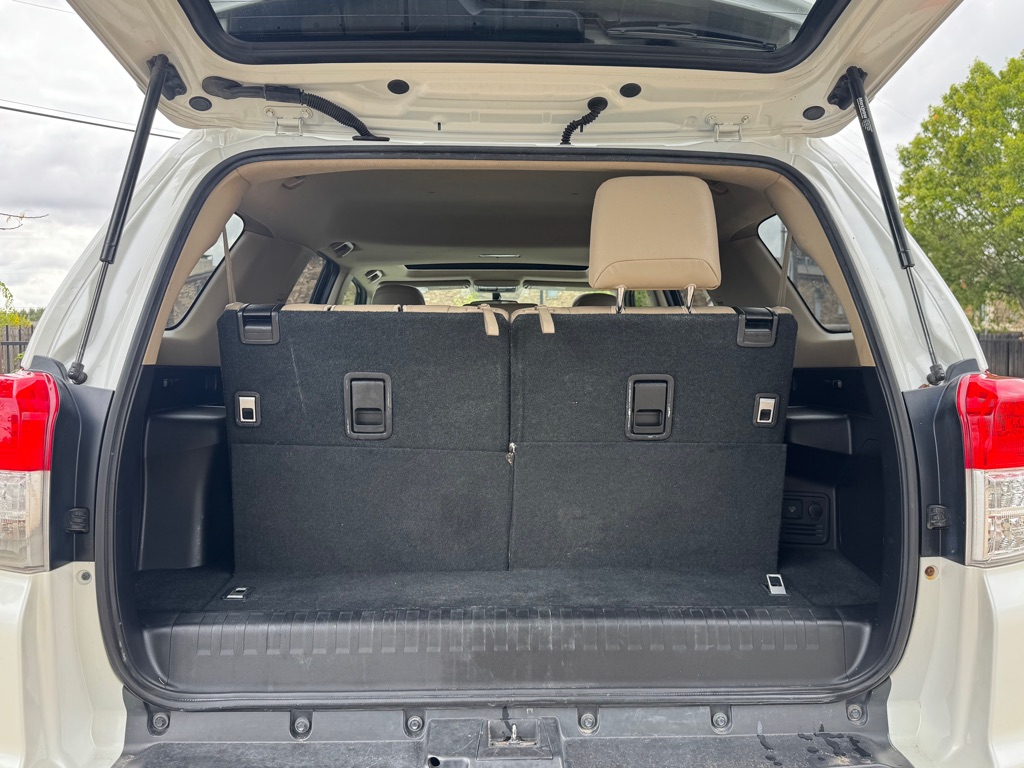 Photo 32 of this TOYOTA 4RUNNER