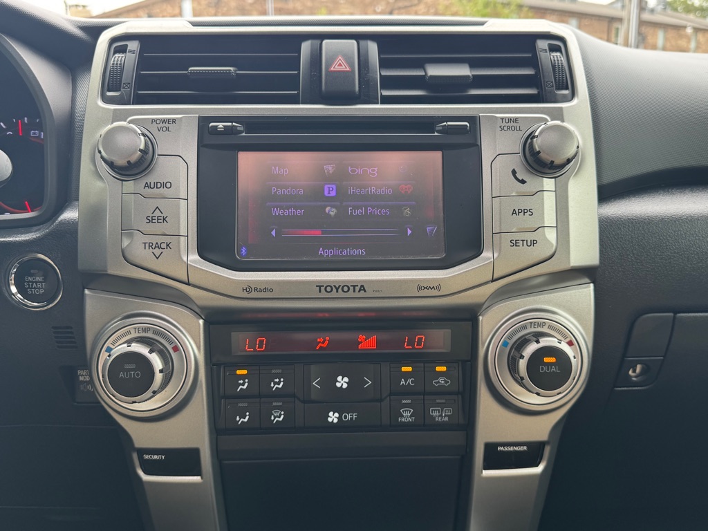 Photo 18 of this TOYOTA 4RUNNER