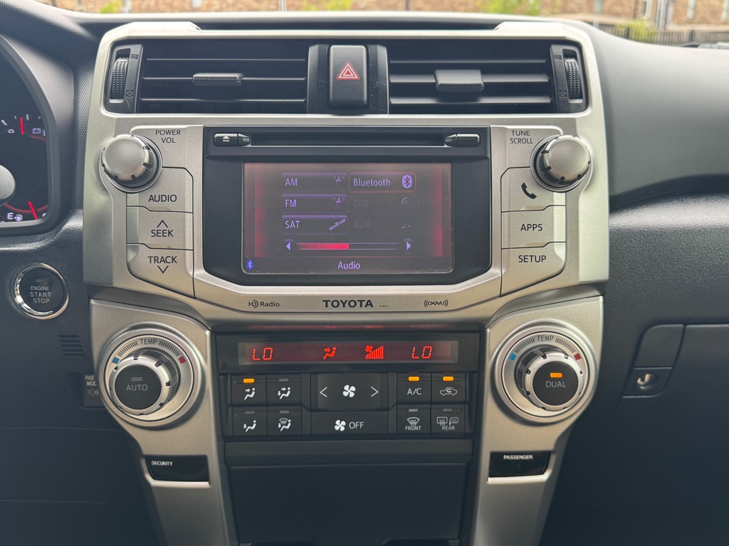 Photo 17 of this TOYOTA 4RUNNER