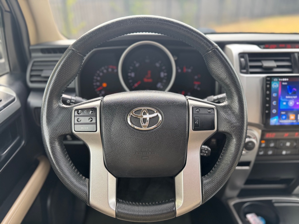 Photo 11 of this TOYOTA 4RUNNER