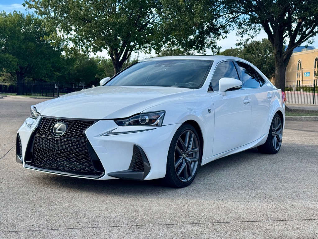 2017 LEXUS IS 200T