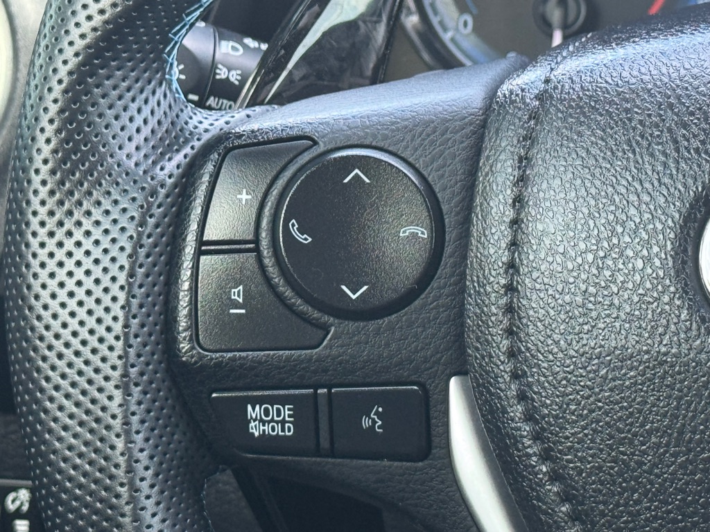 Photo 12 of this TOYOTA COROLLA