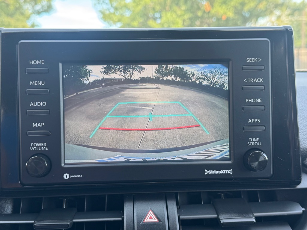 Photo 23 of this TOYOTA RAV4 HYBRID