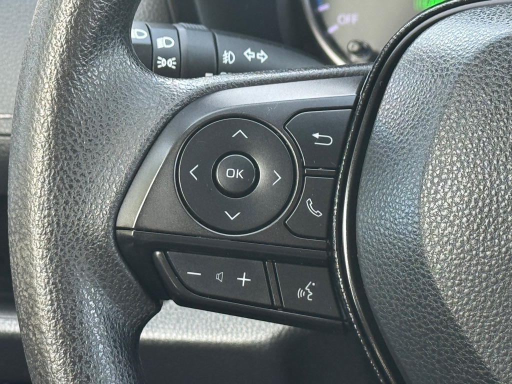 Photo 13 of this TOYOTA RAV4 HYBRID