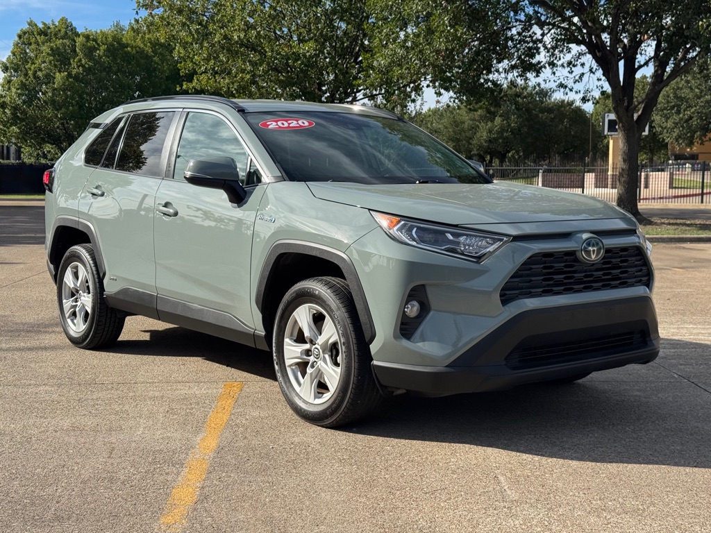 Photo 2 of this TOYOTA RAV4 HYBRID
