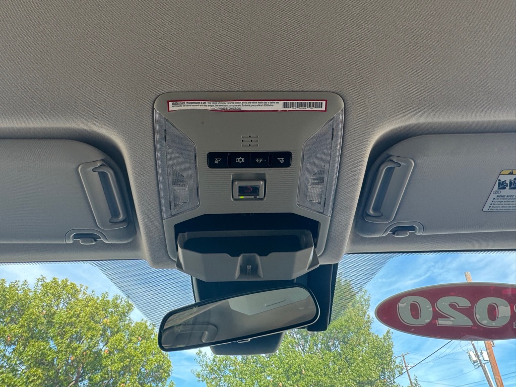 Photo 24 of this TOYOTA RAV4 HYBRID