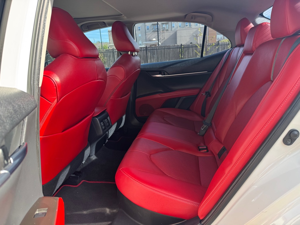 Photo 26 of this TOYOTA CAMRY HYBRID