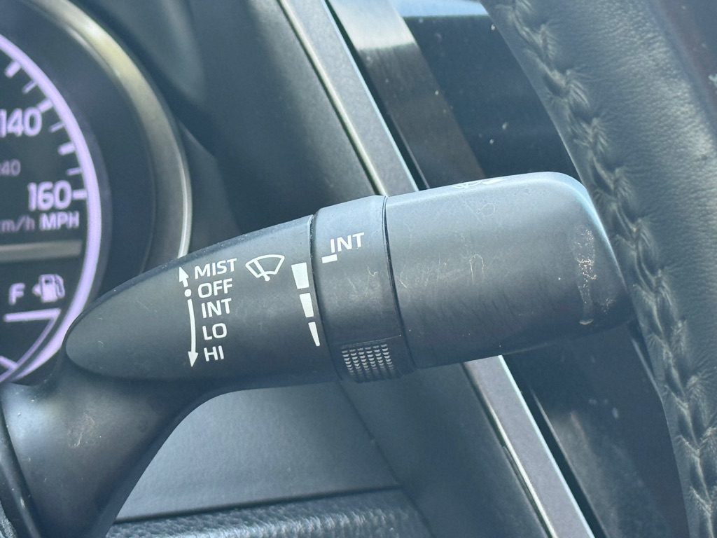 Photo 15 of this TOYOTA CAMRY HYBRID