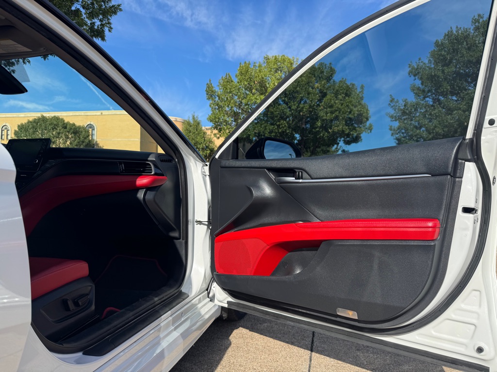 Photo 29 of this TOYOTA CAMRY HYBRID