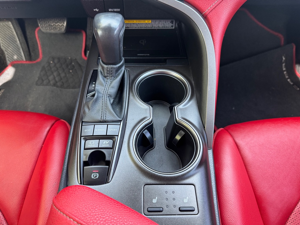 Photo 18 of this TOYOTA CAMRY HYBRID