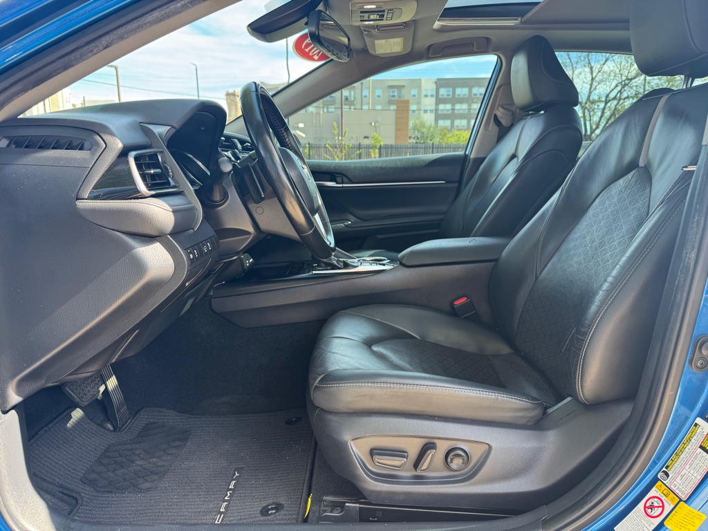 Photo 6 of this TOYOTA CAMRY