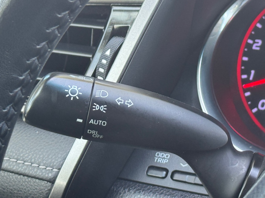 Photo 15 of this TOYOTA CAMRY