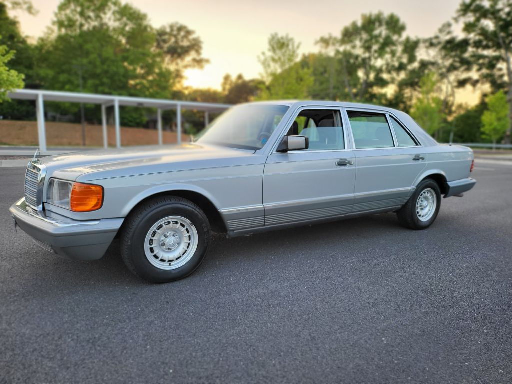 1984 MERCEDES-BENZ 500