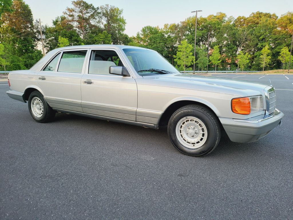 Photo 7 of this MERCEDES-BENZ 500