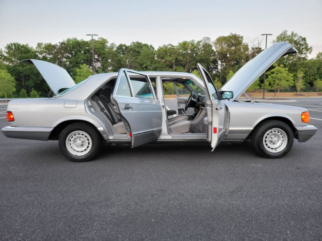 Photo 41 of this MERCEDES-BENZ 500