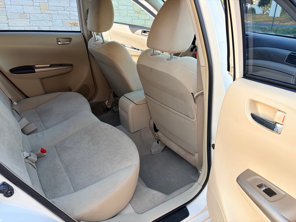 Photo 6 of this SUBARU IMPREZA
