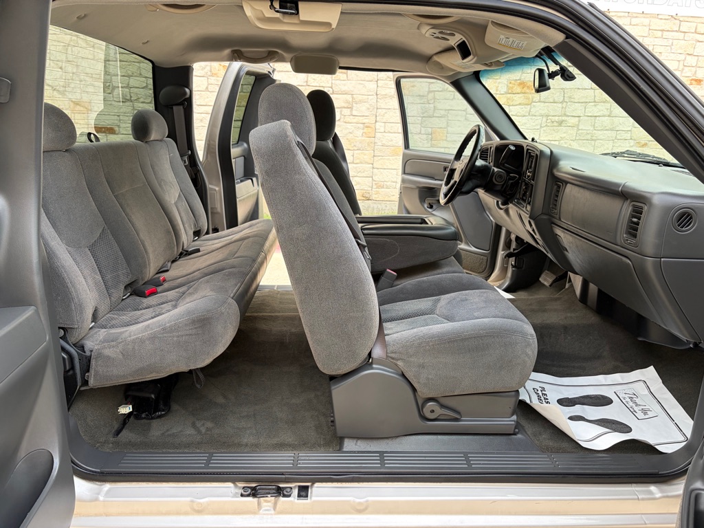 Photo 7 of this CHEVROLET SILVERADO 1500