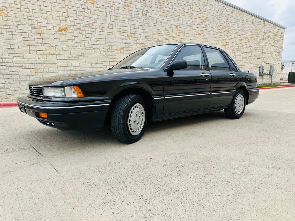 Photo 4 of this MITSUBISHI GALANT